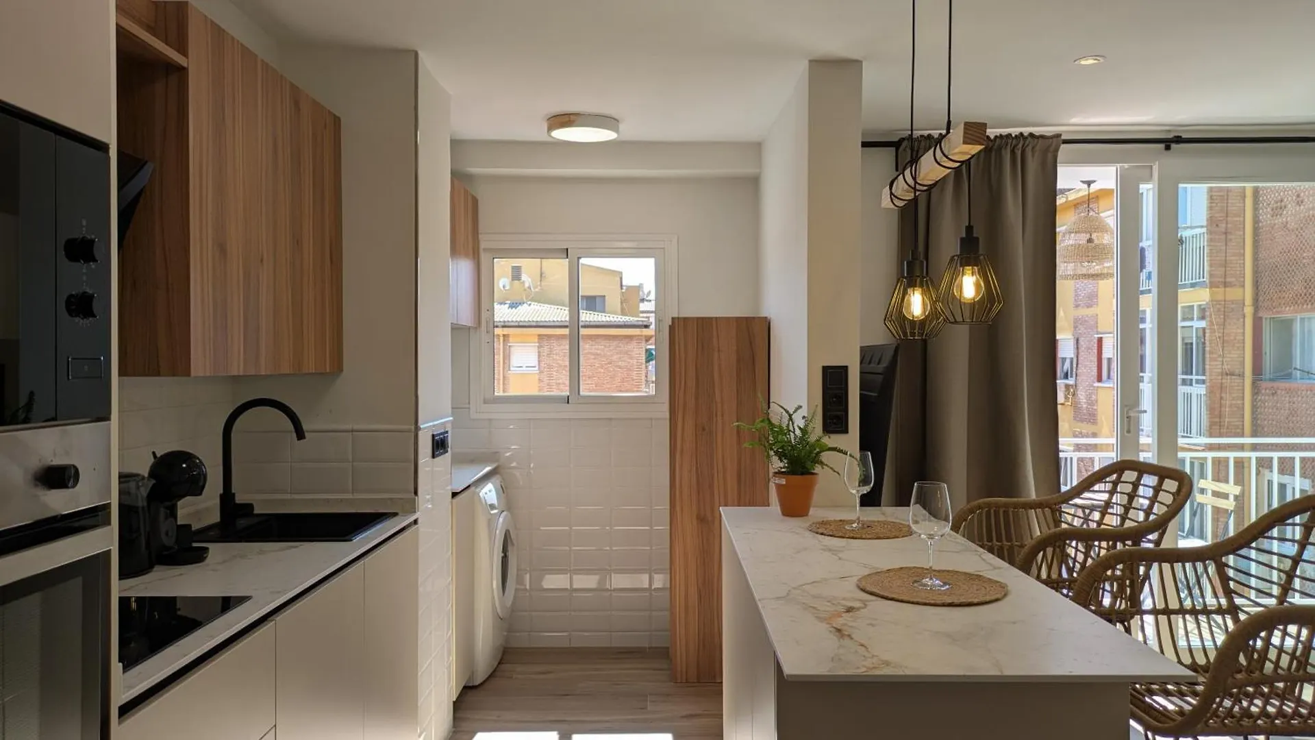 Apartamento Nuevo Al Lado De La Playa Malaga